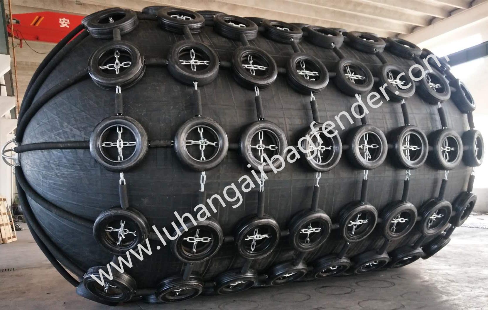 Jumbo Pneumatic Fender 4,8m x 8m 4_ 副本